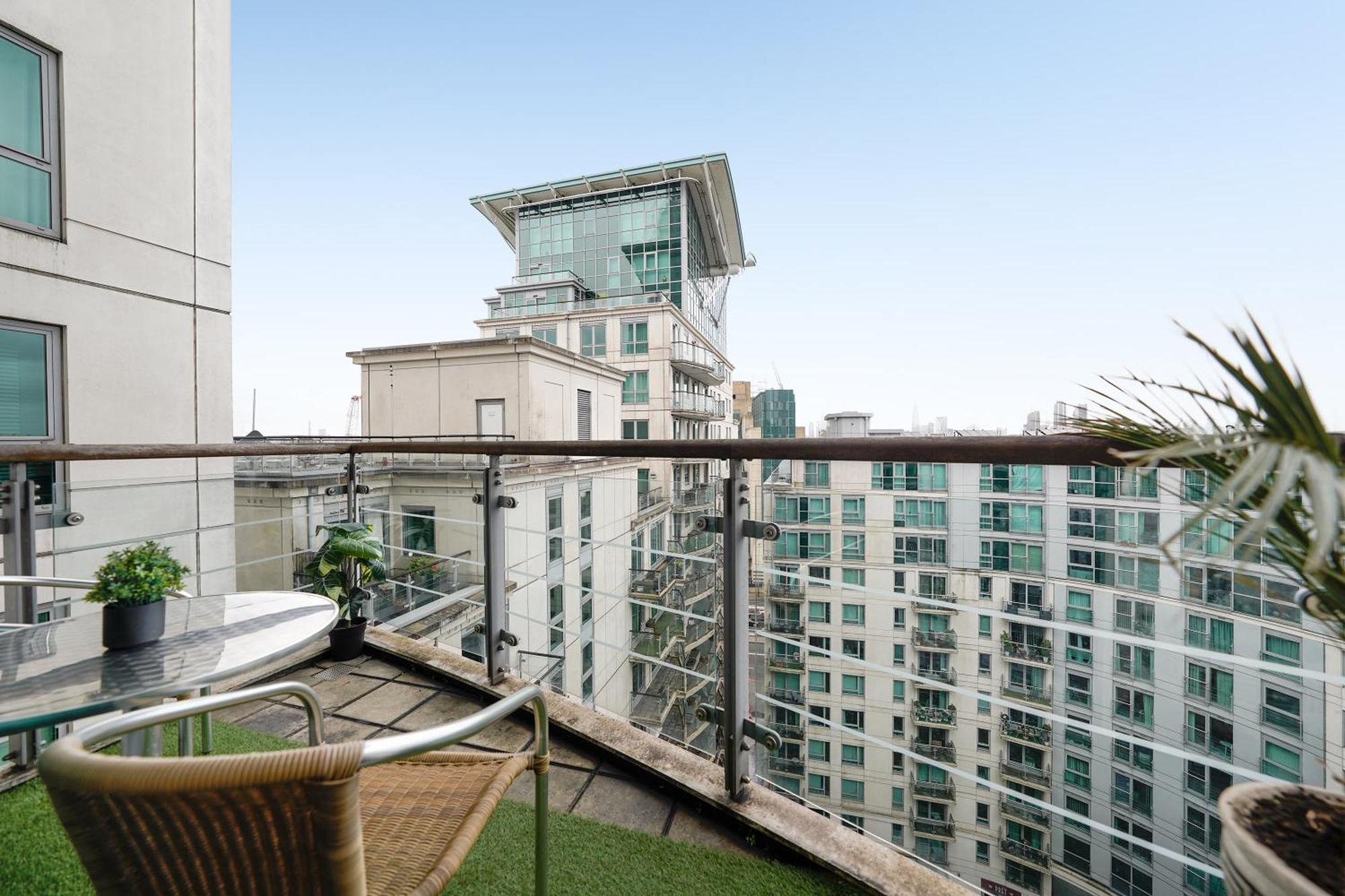 St George River Apartament Londra