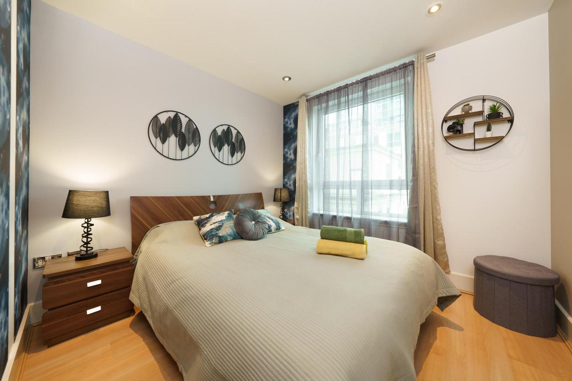 Apartment St George River London